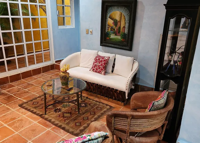 Casa Colonial *